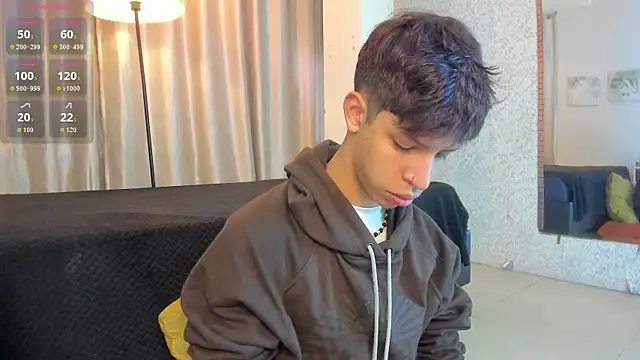 Snapshot of Ethan_qop chatting on 06/04/26, 11:27 Ethan qop online show from 06/04/26, 11:27