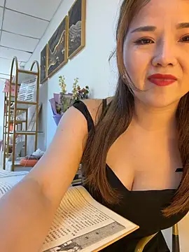 Xiaoxiao-y online show from 04/10/26, 06:29
