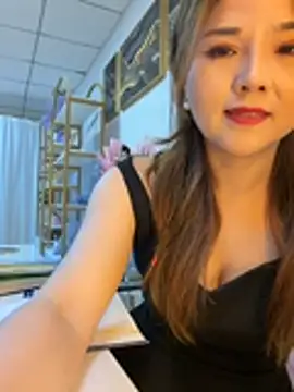 Xiaoxiao-y online show from 06/18/26, 01:48