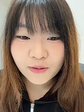 Snapshot of Cake015 chatting on 03/17/26, 03:11 Cake015 online show from 03/17/26, 03:11