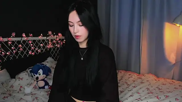 Snapshot of lizaa_breeze chatting on 05/17/26, 04:36 lizaa breeze online show from 05/17/26, 04:36