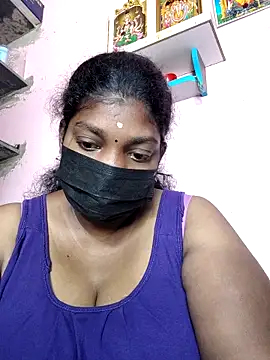 Snapshot of tamilmanju chatting on 03/17/26, 05:11 tamilmanju online show from 03/17/26, 05:11