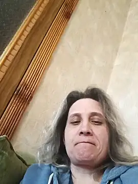 KatieLove133 online show from 04/05/26, 10:34