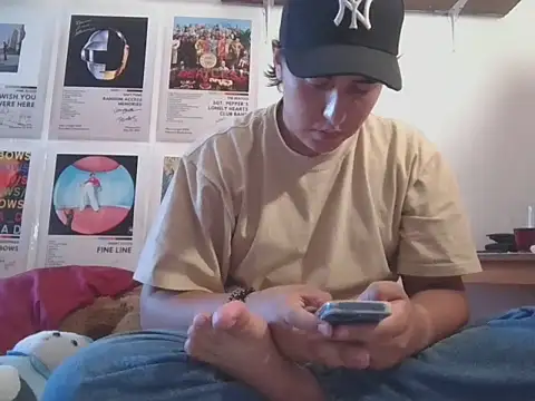 Snapshot of amartinezszz chatting on 05/24/26, 12:15 amartinezszz online show from 05/24/26, 12:15