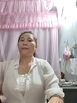 Lucxy-ki6 online show from 07/30/26, 12:59