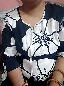 Gujju bhabhi69 online show from 04/15/26, 09:15