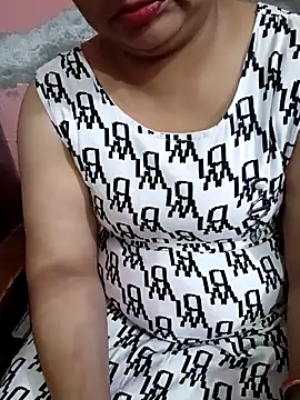 Gujju bhabhi69 online show from 04/18/26, 11:14