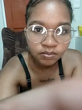 Hotsexyberry222 online show from 04/22/26, 06:09