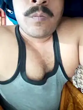 Snapshot of Decentlover67 chatting on 04/14/26, 03:07 Decentlover67 online show from 04/14/26, 03:07