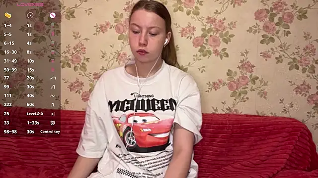 EleneShedden online show from 04/25/26, 07:22