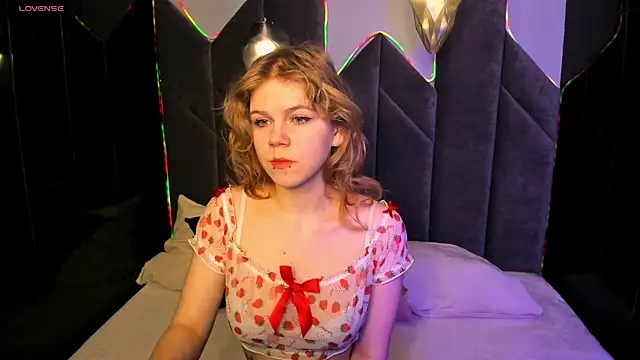 ElizabethVane online show from 04/09/26, 05:40