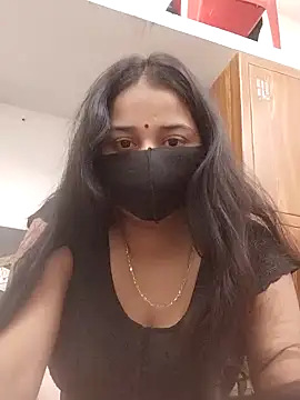 Snapshot of Shalini_08 chatting on 04/11/26, 09:57 Shalini 08 online show from 04/11/26, 09:57