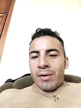 Snapshot of gabosexi007 chatting on 03/17/26, 04:54 gabosexi007 online show from 03/17/26, 04:54