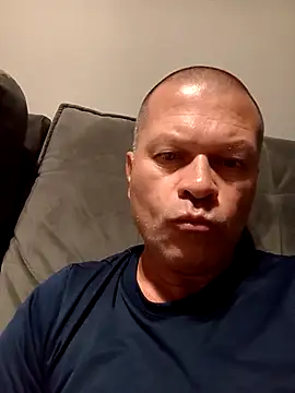 kiwi-strip online show from 03/14/26, 10:26