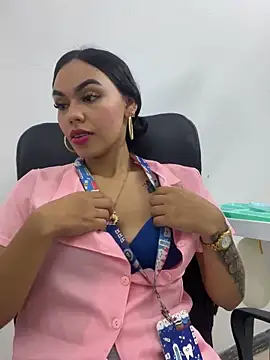 Snapshot of daniela-sexy chatting on 03/29/26, 02:06 daniela-sexy online show from 03/29/26, 02:06