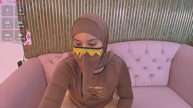 Aminaa Kaarim online show from 04/22/26, 06:20