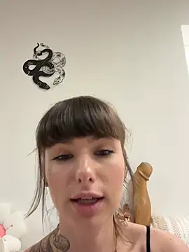 xsugarbabe online show from 04/24/26, 08:00
