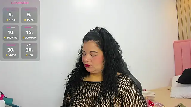 Snapshot of MAYTE1096 chatting on 07/31/26, 07:35 MAYTE1096 online show from 07/31/26, 07:35