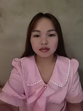 Snapshot of Mina_xYx chatting on 05/18/26, 03:24 Mina xYx online show from 05/18/26, 03:24