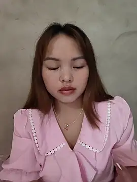 Snapshot of Mina_xYx chatting on 06/22/26, 03:25 Mina xYx online show from 06/22/26, 03:25