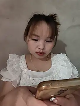 Snapshot of Mina_xYx chatting on 07/03/26, 04:24 Mina xYx online show from 07/03/26, 04:24