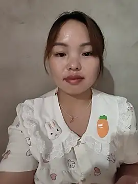 Snapshot of Mina_xYx chatting on 07/28/26, 11:17 Mina xYx online show from 07/28/26, 11:17