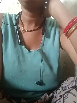Snapshot of Mona_ji32 chatting on 04/18/26, 08:51 Mona ji32 online show from 04/18/26, 08:51