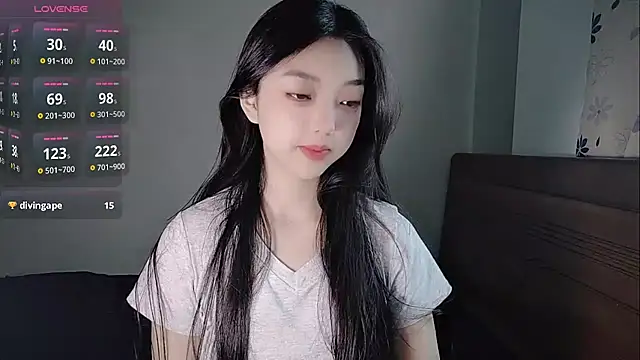 oblakitty  online show from 04/22/26, 12:35