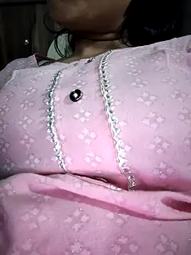 model seela online show from 04/24/26, 04:42