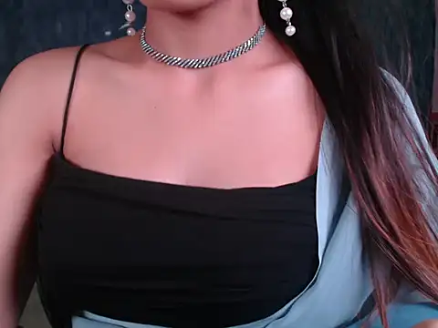 Snapshot of Naughty_Nisha19 chatting on 04/06/26, 06:36 Naughty Nisha19 online show from 04/06/26, 06:36