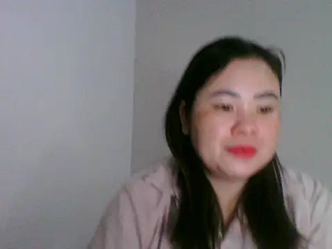Snapshot of Tits28-2 chatting on 04/29/26, 03:43 Tits28-2 online show from 04/29/26, 03:43