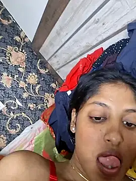 Pari lovers online show from 04/12/26, 08:47