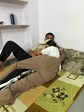 Snapshot of Sex_queen_aavaya chatting on 03/16/26, 01:04 Sex queen aavaya online show from 03/16/26, 01:04