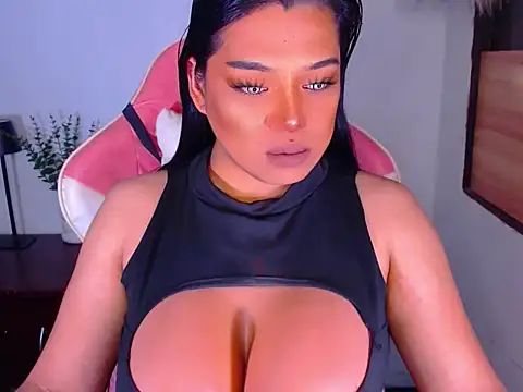 Snapshot of Zandralopez chatting on 05/16/26, 05:45 Zandralopez online show from 05/16/26, 05:45