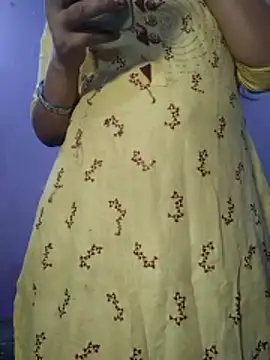 Snapshot of SNEHAo2 chatting on 03/20/26, 04:23 SNEHAo2 online show from 03/20/26, 04:23