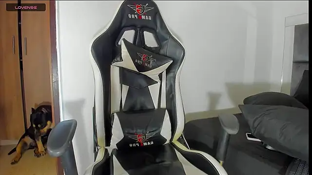 Thaliana Jaramillo online show from 04/13/26, 02:44