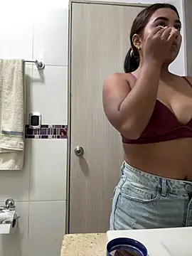 yuliana056 online show from 04/07/26, 09:15