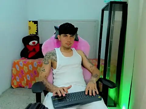 Yeison gomezz online show from 04/02/26, 04:54