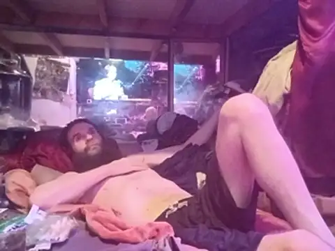 nearby causual online show from 06/02/26, 06:15