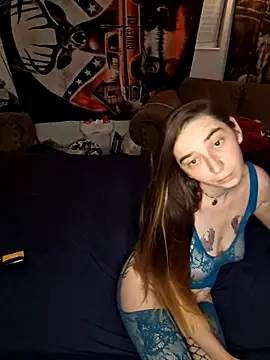 KittieeKat1 online show from 04/12/26, 02:49