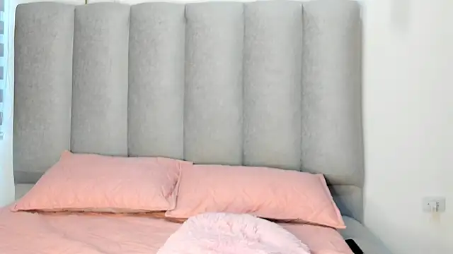 Valentina lux1 online show from 05/22/26, 10:04