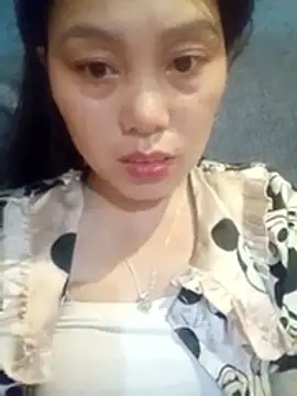 Snapshot of Abi-ni chatting on 05/26/26, 10:17 Abi-ni online show from 05/26/26, 10:17