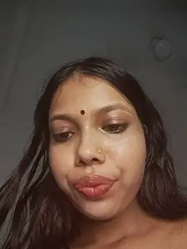 Snapshot of Candyy_crushh chatting on 07/14/26, 02:05 Candyy crushh online show from 07/14/26, 02:05