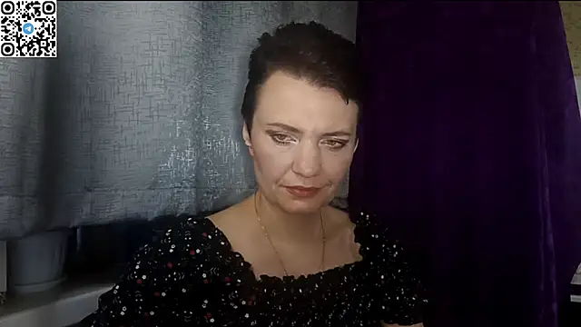 HotMamaQueen234 online show from 05/16/26, 07:34