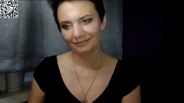 HotMamaQueen234 online show from 06/13/26, 12:30
