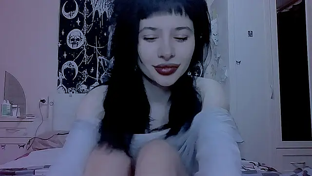 AllisonDeetz online show from 04/19/26, 09:17