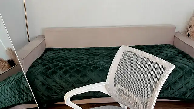 Sofa Vleifo online show from 05/30/26, 01:03
