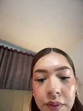 Snapshot of alana_gv chatting on 06/03/26, 02:33 alana gv online show from 06/03/26, 02:33