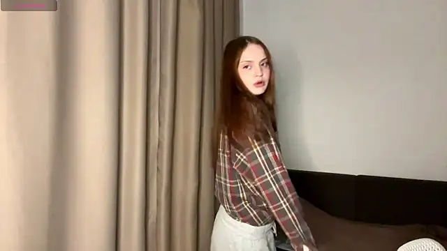 SparkSkarlet online show from 04/21/26, 04:45