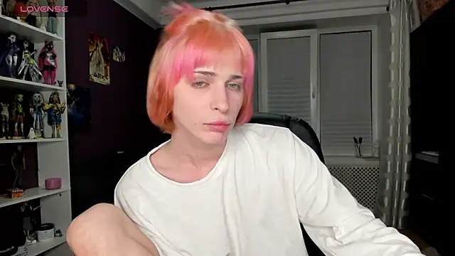 Snapshot of sweet_peach___ chatting on 05/05/26, 08:28 sweet peach online show from 05/05/26, 08:28
